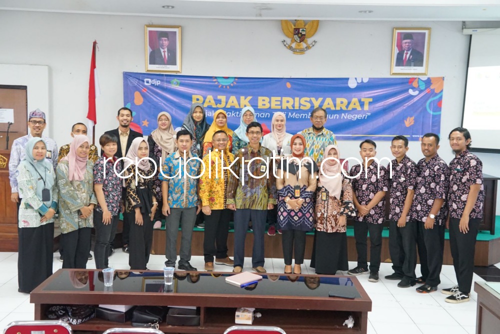SOSIALISASI - Kantor Wilayah Direktorat Jenderal Pajak (Kanwil DJP) Jatim II bekerja sama dengan Dinas Sosial dan Dinas Tenaga Kerja Pemkab Sidoarjo menggelar edukasi perpajakan dengan penyandang disabilitas di Dinas Sosial Pemkab Sidoarjo, Senin (12/12/