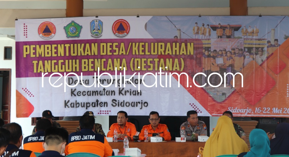 MITIGASI - Pemkab Sidoarjo menyiapkan mitigasi pengurangan resiko bencana dengan membekali dan sosialisasi mitigasi di desa yang masuk rawan bencana serta menambah jumlah Desa Tangguh Bencana (Destana) dan sekolah tangguh bencana, Kamis (14/12/2023).