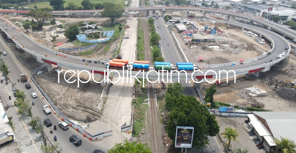UJI COBA - Flyover (jalan layang) Aloha - Juanda akan diuji coba fungsional mulai 15 Desember hingga 21 Desember 2023 dan memfasilitasi arus mudik dan arus balik selama Libur Natal 2023 dan Tahun Baru 2024 (Nataru), Jumat (15/12/2023).