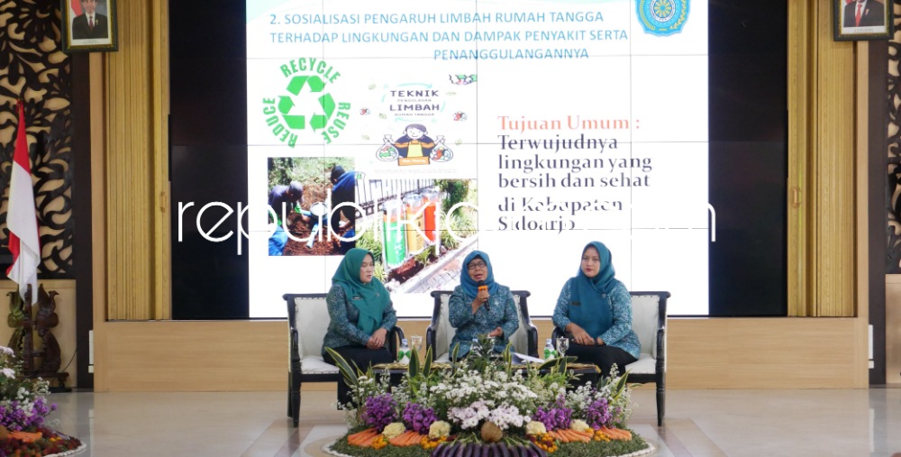 PLENO - Tim TP PKK Kabupaten Sidoarjo menggelar rapat pleno yang digelar di Pendopo Delta Wibawa ini dihadiri anggota PKK Kabupaten, Kelurahan dan Desa di Pendopo Delta Wibawa, Jumat (22/12/2023).