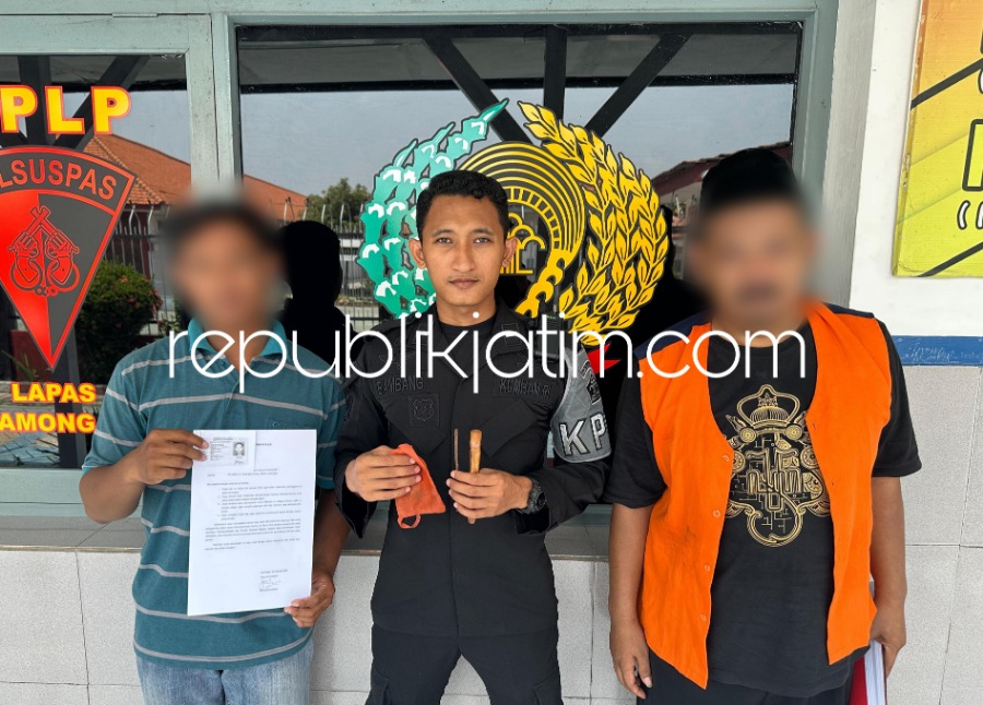 SAJAM - Berdalih diberi keselamatan, pengunjung Lapas Lamongan berusaha menyelundupkan senjata tajam (Sajam) yang dianggap sebagai jimat melalui Celana Dalam (CD) digagalkan petugas, Kamis (04/01/2024).