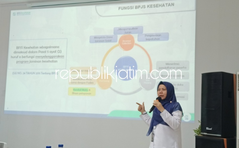 Kepala BPJS Kesehatan Cabang Sidoarjo, Yessy Novita saat memberi paparan.