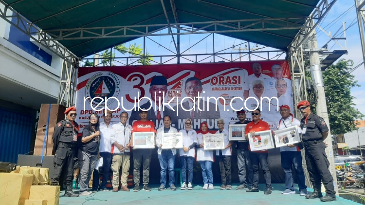 GEBYAR - Sergap Sidoarjo menguatkan Ganjarist lebih solid dan militan menjelang Pemilu 14 Februari 2024 dengan menggelar Sergap Sidoarjo Show Of Force di parkir Ruko City 9 Desa Suwaluh, Kecamatan Balongbendo, Sidoarjo, Sabtu (20/01/2024).