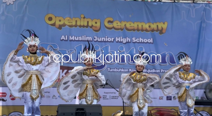 OPENING - SMP Al Muslim Jawa Timur (Jatim) kembali menggelar kegiatan rutin tahunan, Al Muslim Junior High School Exhibition (AME) 2024 bertajuk Tumbuhkan Kreasi, Wujudkan Prestasi, Sabtu (27/01/2024).