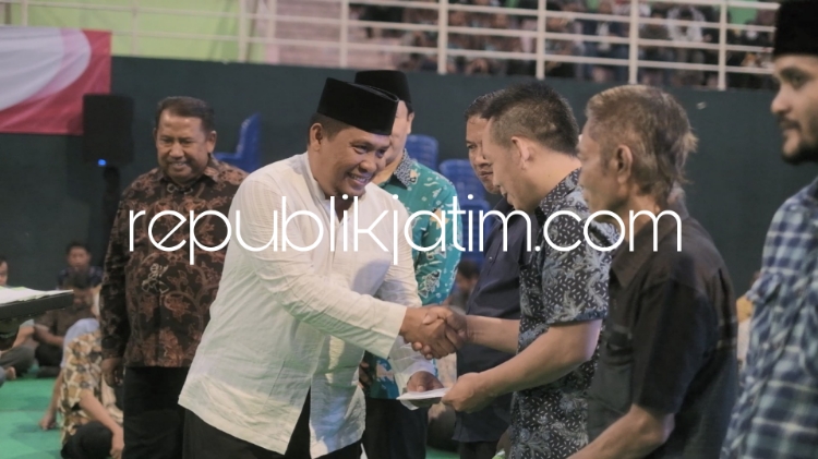 SOSIALISASI - Dinas PMD Pemkab Sidoarjo mulai melaksanakan sosialisasi lomba Rukun Tetangga (RT) se Kabupaten Sidoarjo digelar di Lapangan Indoor GOR Sidoarjo, Sabtu (27/01/2024) malam.