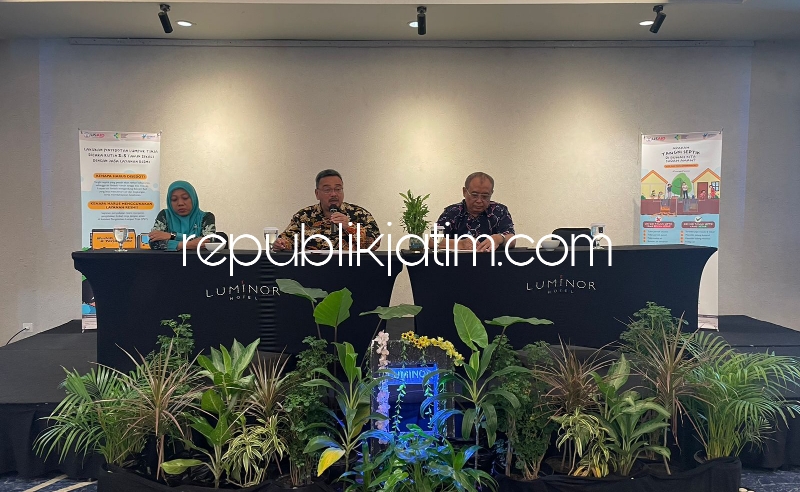 FGD - Kepala Dinas P2CKTR Pemkab Sidorjo, M Bachruni Aryawan membuka acara FGD kerjasama pengelolaan air limbah domestik digelar Dinas P2CKTR Pemkab Sidoarjo bersama pengusaha sedot tinja swasta, di Hotel Luminor, Sidoarjo, Selasa (05/03/2024).