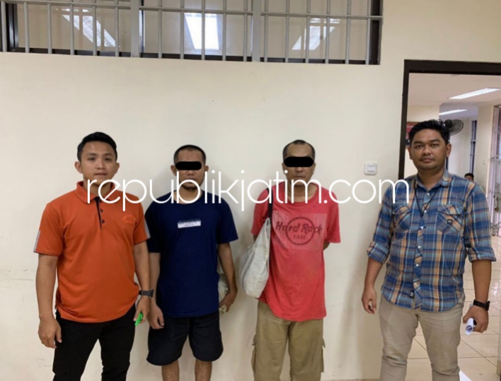 BEBAS - Kanwil Kemenkumham Jatim memastikan komitmennya dalam pelaksanaan keadilan restoratif dibuktikan dengan pembebasan tiga narapidana Lapas Kelas I Surabaya di Kecamatan Porong, Sidoarjo, Kamis (18/04/2024).