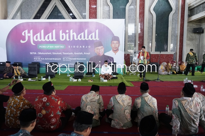 SAMBUTAN - Wabup Sidoarjo Subandi menyampaikan sambutan saat acara Halal Bihalal Dewan Guru LP Ma'arif NU Sidoarjo di Masjid KH Hasyim Asyari Komplek Kampus Unusida II, Sidoarjo, Sabtu (27/04/2024).