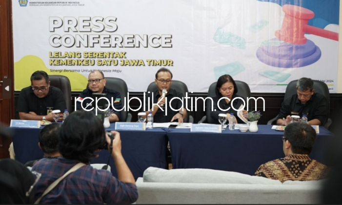 LELANG SERENTAK - Kementerian Keuangan (Kemenkeu) Jawa Timur (Jatim) I menggelar konferensi pers soal lelang eksekusi dan lelang non eksekusi secara serentak (Lelang Serentak) di Aula Majapahit Gedung Keuangan Negara I Surabaya, Kamis (30/05/2024).