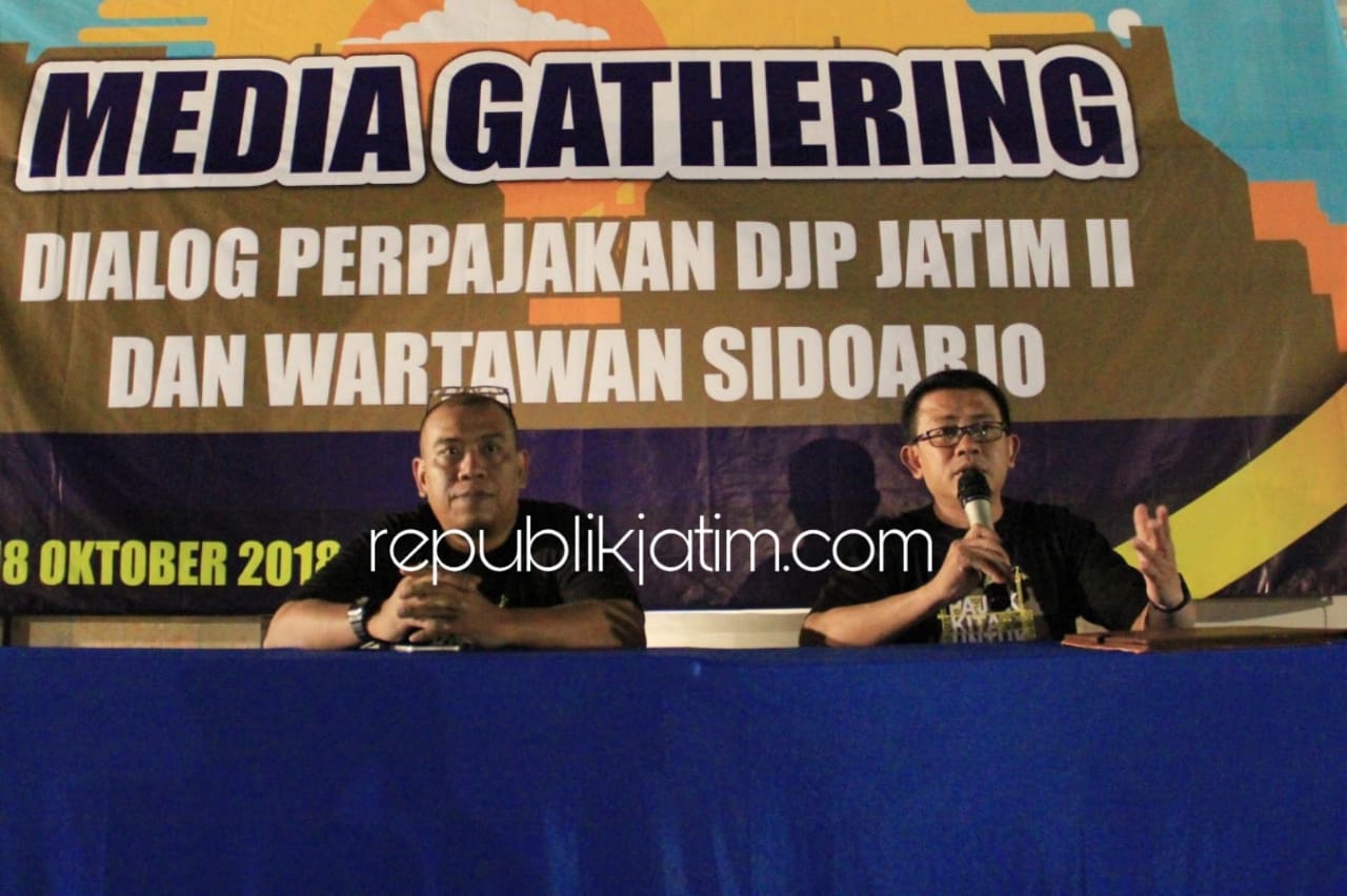 Kepala Kanwil DJP Jatim II, Neilmaldrin Noor memaparkan capaian target perolehan pajak yang mencapai 63,88 persen hingga 30 September 2018 di acara Gathering yang digelar di Rumah Makan Handayani, Kahuripan Nirvana Village
