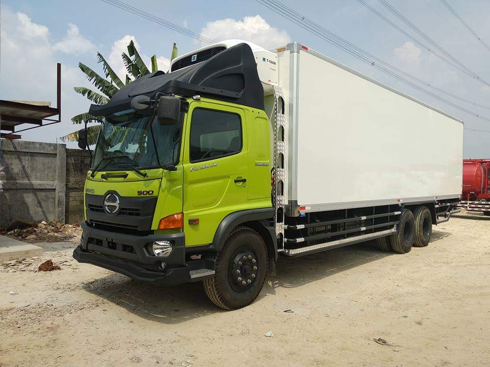 Ilustrasi Truk Box Hino yang hilang