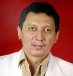 TERTANGKAP - Daftar Pencarian Orang (DPO) Dr Bagoes Soetjipto kasus P2PM Propinsi Jawa Timur Tahun 2008 yang divonis 7 tahun sampai 7,5 tahun ditangkap tim Kejagung di Johor Bahru, Malaysia.
