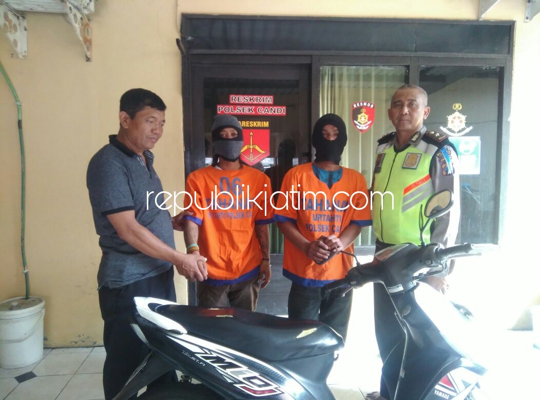PENCURI - Dua tersangka pencurian motor, M Candra Prasetyo dan Miftahul Anam beserta barang buktinya didampingi Kapolsek Candi, Kompol Kusminto (kanan), Selasa (26/12/2017).